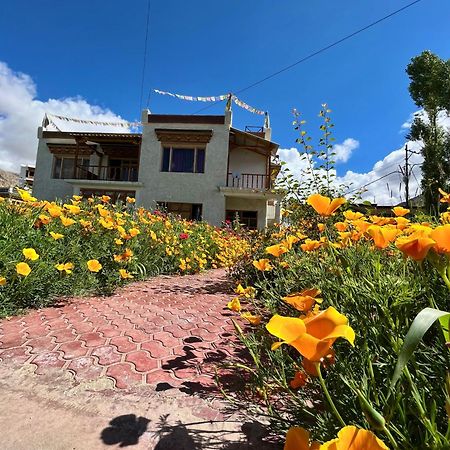 Chakzot Garden House Leh Exterior foto