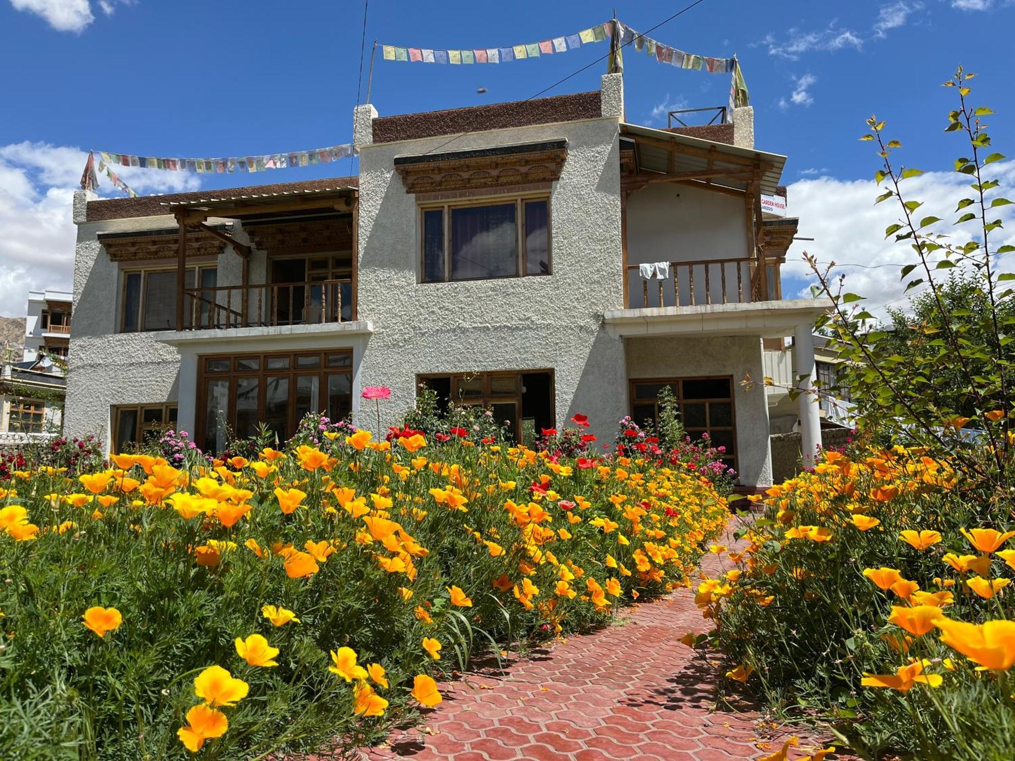 Chakzot Garden House Leh Exterior foto